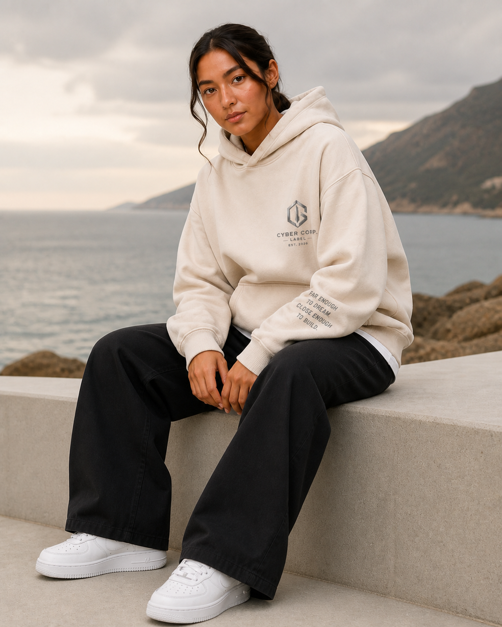 Silent Horizon Sweat Raw Natural