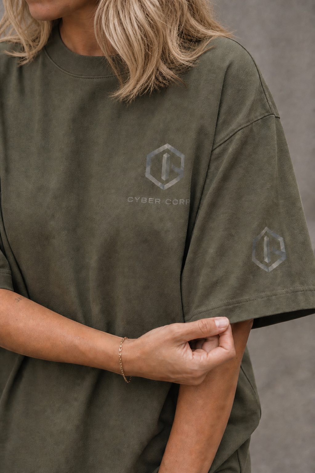 Détail du t-shirt Silent District Olive